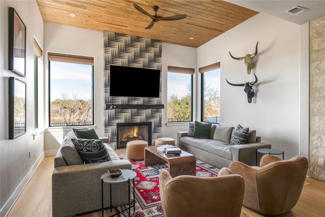 500 Ryan Joe Circle, Iredell, TX 76649