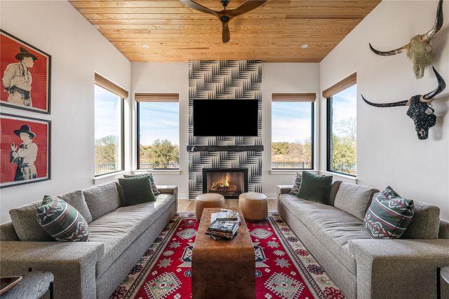 500 Ryan Joe Circle, Iredell, TX 76649