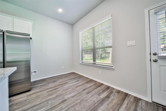 1452 Glenoaks Drive, Conroe, TX 77385