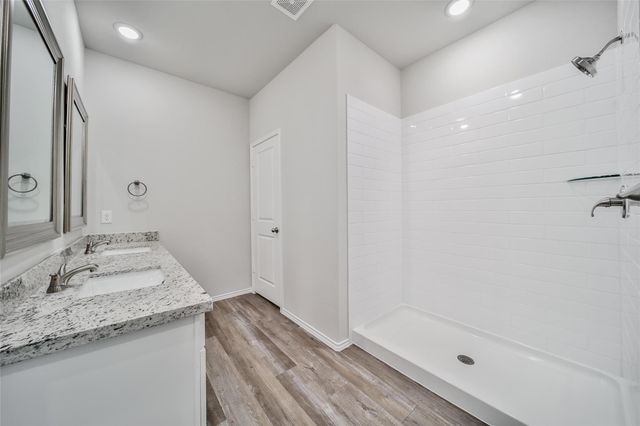 1452 Glenoaks Drive, Conroe, TX 77385