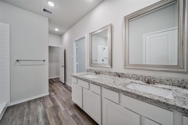 1452 Glenoaks Drive, Conroe, TX 77385