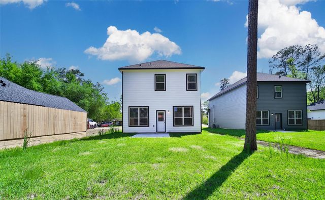 1452 Glenoaks Drive, Conroe, TX 77385