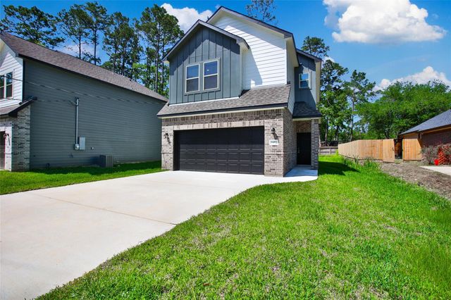 1452 Glenoaks Drive, Conroe, TX 77385