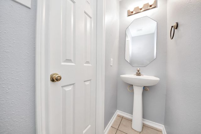 16526 Cairngrove Lane, Houston, TX 77084