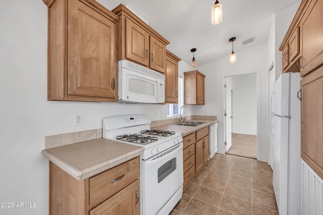 17851 N 16th Place, Phoenix, AZ 85022