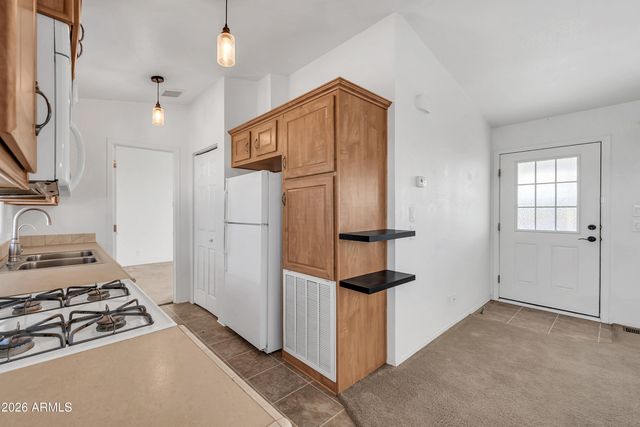 17851 N 16th Place, Phoenix, AZ 85022