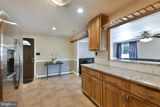 2 JOLLYBROOK RD, Levittown, PA 19056