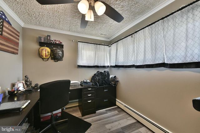 2 JOLLYBROOK RD, Levittown, PA 19056