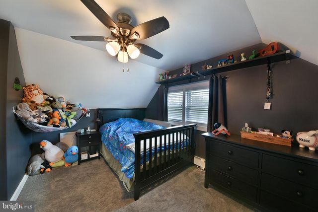2 JOLLYBROOK RD, Levittown, PA 19056