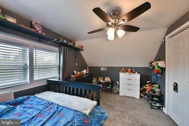 2 JOLLYBROOK RD, Levittown, PA 19056