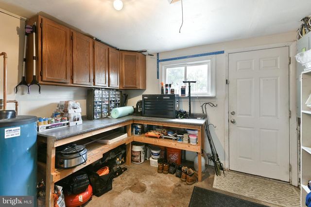 2 JOLLYBROOK RD, Levittown, PA 19056