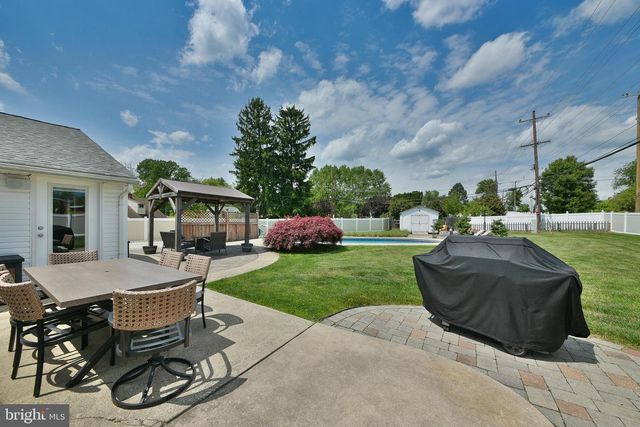 2 JOLLYBROOK RD, Levittown, PA 19056
