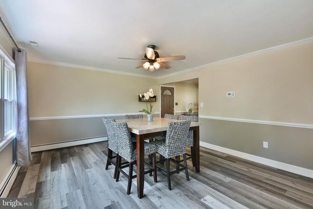 2 JOLLYBROOK RD, Levittown, PA 19056