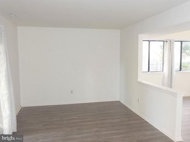 5 CHRISTOPHER RD, Voorhees, NJ 08043