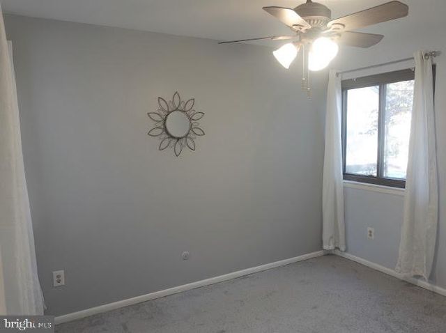 5 CHRISTOPHER RD, Voorhees, NJ 08043