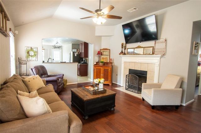 8134 Silent Deep Drive, Rosenberg, TX 77469