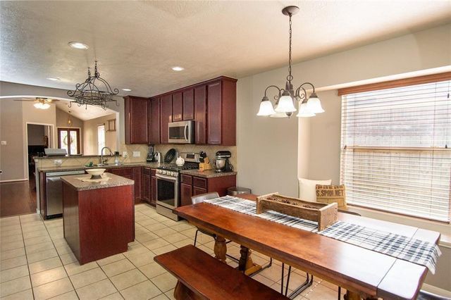 8134 Silent Deep Drive, Rosenberg, TX 77469