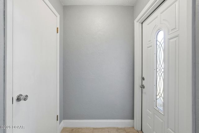 1825 Biscayne Avenue, South Daytona, FL 32119