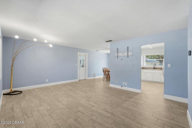 1825 Biscayne Avenue, South Daytona, FL 32119