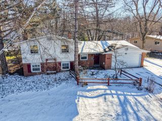 24095 Farmington Road, Farmington, MI 48336