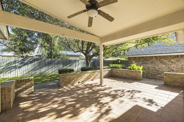 129 Los Cedros Loop, Kerrville, TX 78028