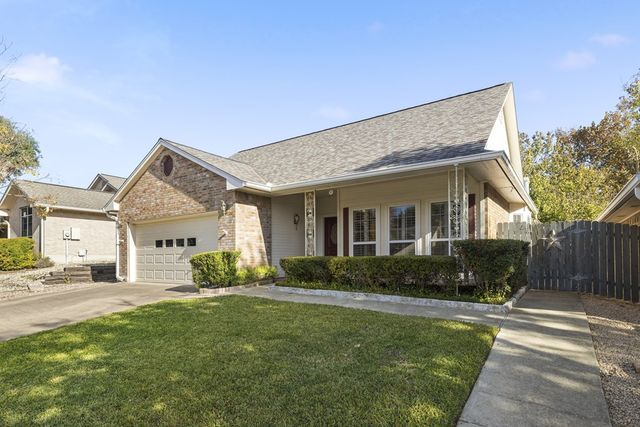 129 Los Cedros Loop, Kerrville, TX 78028