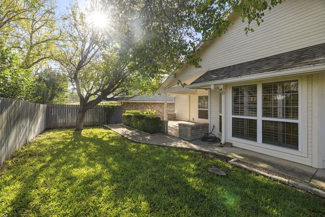 129 Los Cedros Loop, Kerrville, TX 78028