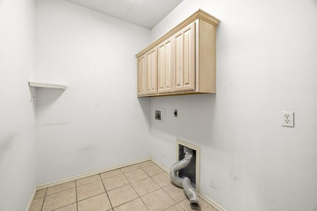 129 Los Cedros Loop, Kerrville, TX 78028