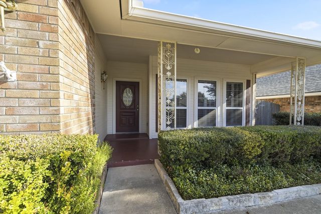 129 Los Cedros Loop, Kerrville, TX 78028
