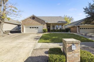 129 Los Cedros Loop, Kerrville, TX 78028