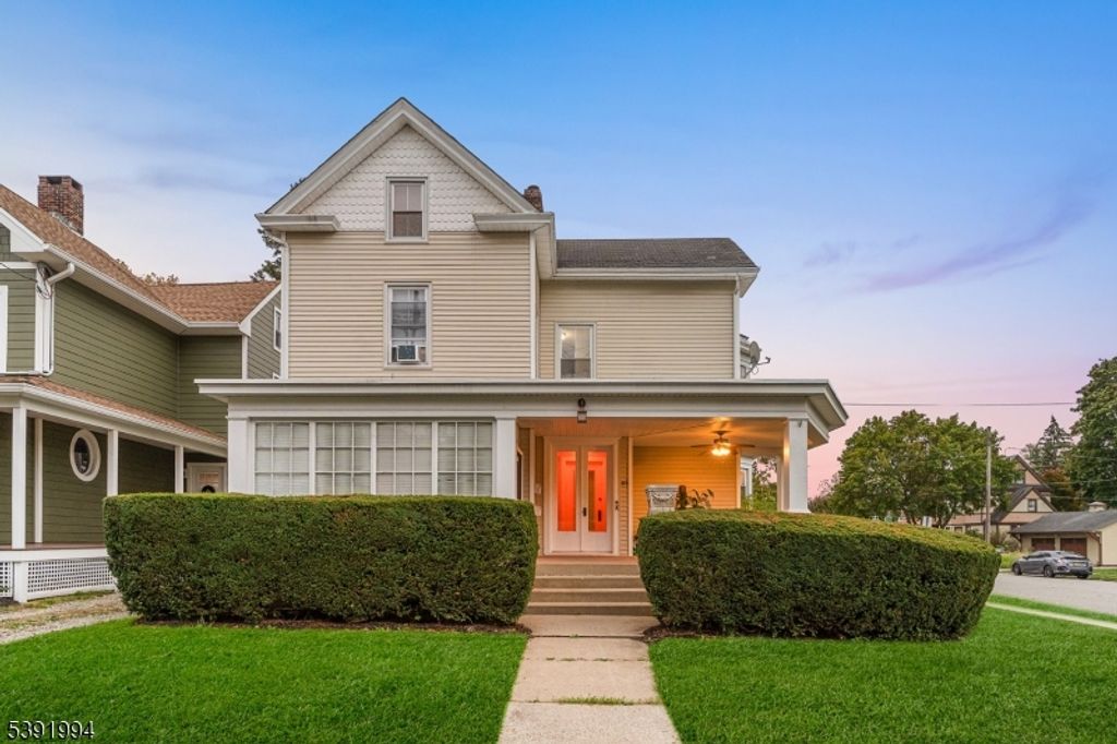 313 Grand Ave, Hackettstown Town, NJ 07840