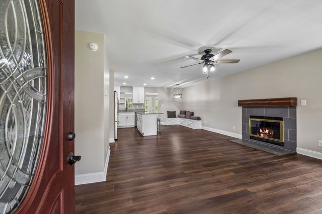 3971 Cantebury Dr, Culleoka, TN 38451