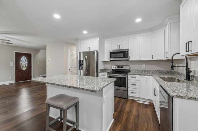 3971 Cantebury Dr, Culleoka, TN 38451