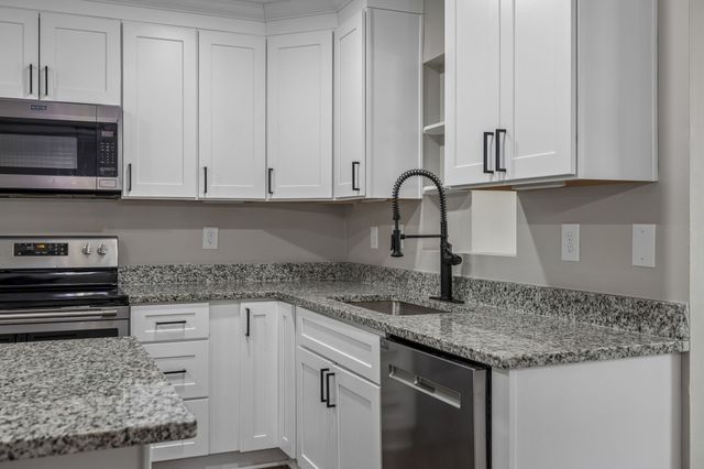 3971 Cantebury Dr, Culleoka, TN 38451