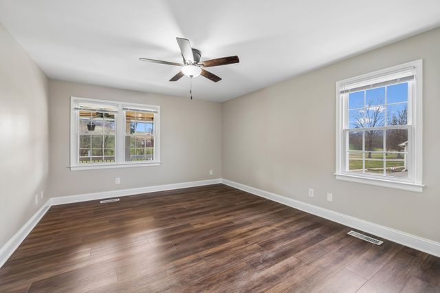 3971 Cantebury Dr, Culleoka, TN 38451