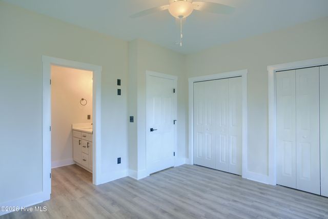 717 N New River Drive B, Holly Ridge, NC 28445