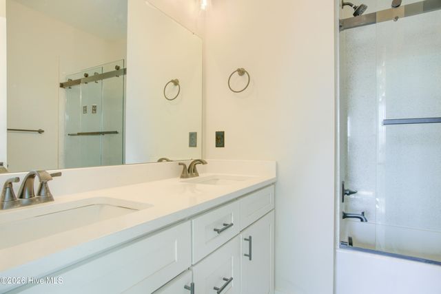 717 N New River Drive B, Holly Ridge, NC 28445