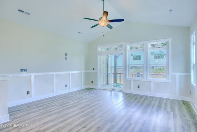 717 N New River Drive B, Holly Ridge, NC 28445