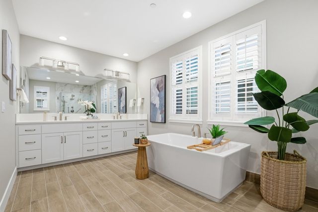 101 Willow Oak Dr, Pleasant Hill, CA 94523