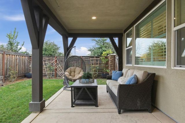 101 Willow Oak Dr, Pleasant Hill, CA 94523