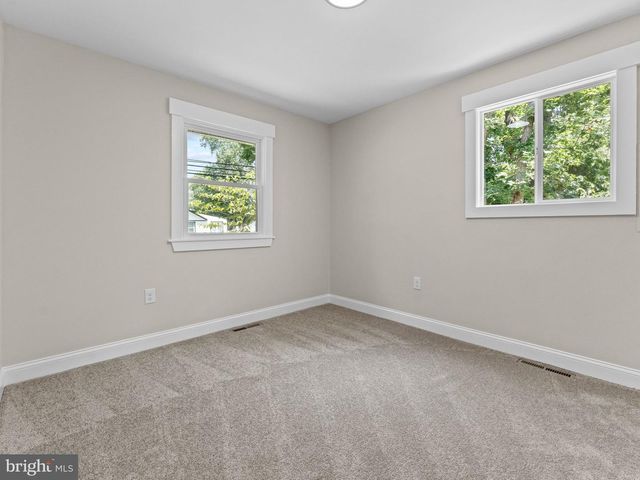 2907 LAKESIDE DR, Williamstown, NJ 08094