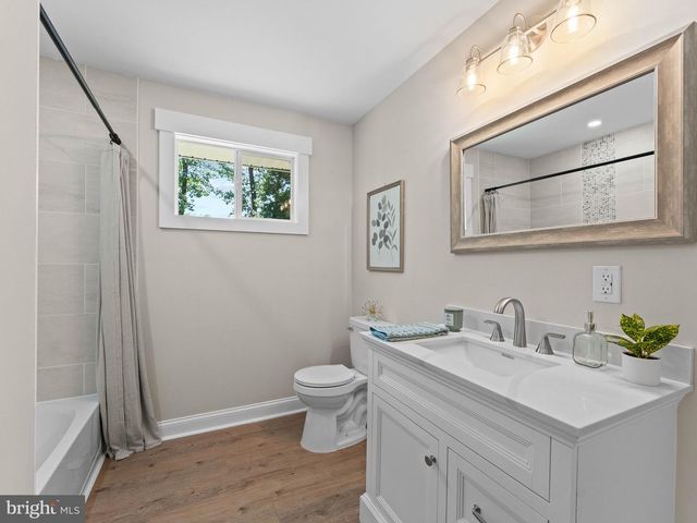2907 LAKESIDE DR, Williamstown, NJ 08094