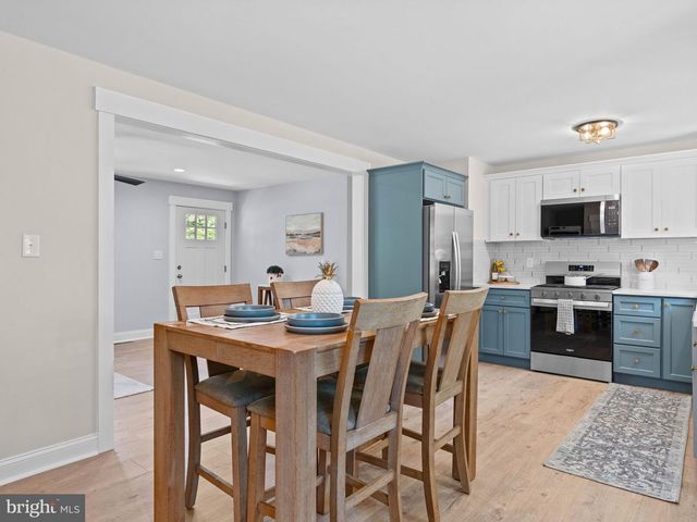 2907 LAKESIDE DR, Williamstown, NJ 08094