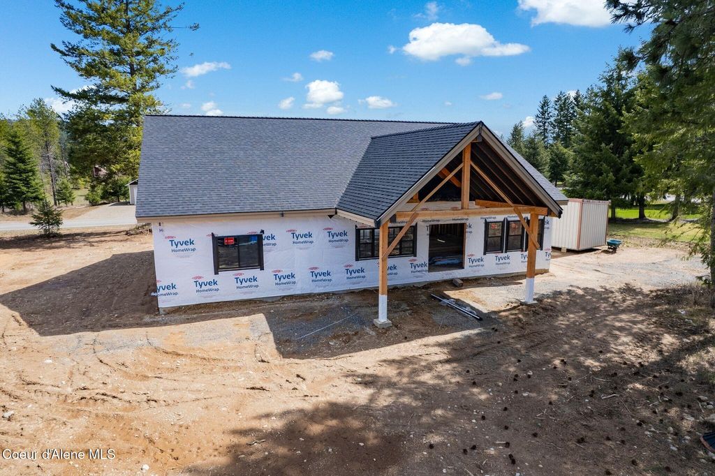 339 Jerrys Way, Sagle, ID 83860
