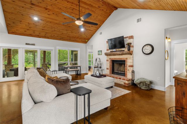 457 SE County Road 3258, Kerens, TX 75144