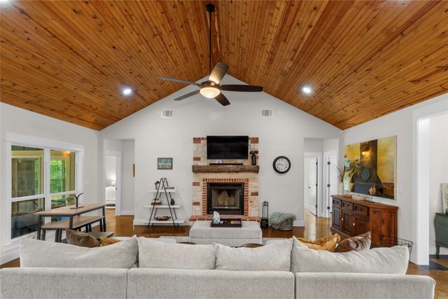 457 SE County Road 3258, Kerens, TX 75144