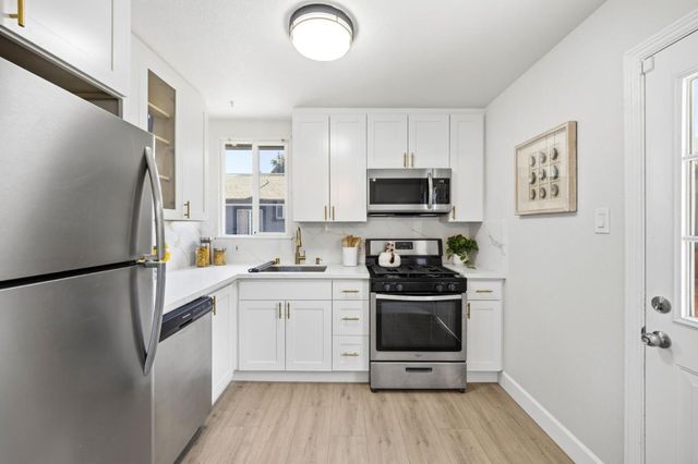 545 Rollins Road, Burlingame, CA 94010