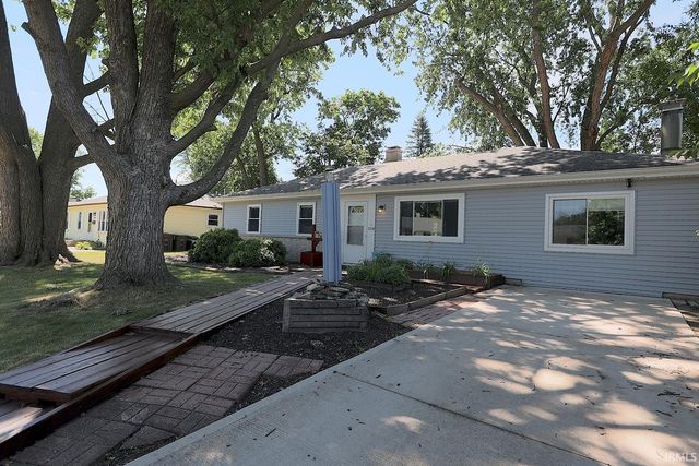 1014 Buckingham Drive, Fort Wayne, IN 46825
