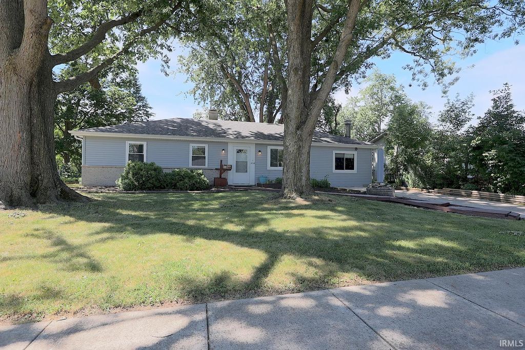 1014 Buckingham Drive, Fort Wayne, IN 46825