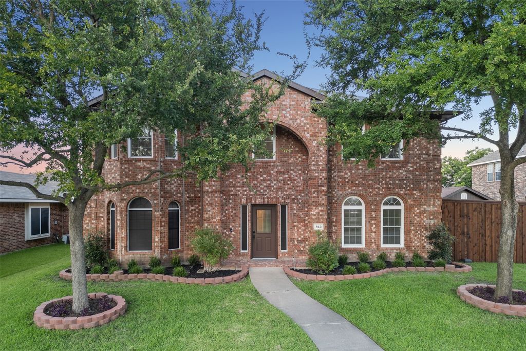 753 Summerfield Drive, Allen, TX 75002